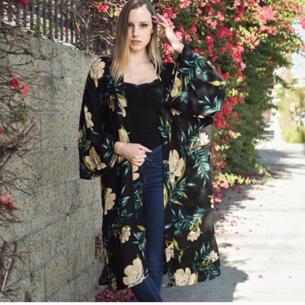 Last 1 New Gorgeous Boho Floral Kimono Duster - Picture 3 of 6